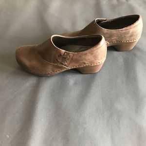 Dansko leather Stacie brown Nubuck Clog